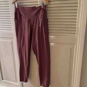 Old Navy Women's Workout Pants in Dusty Rose